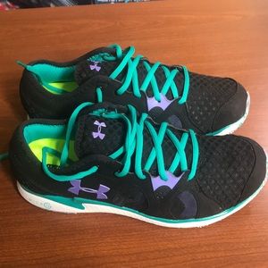 Under Armour microG Size 11 new